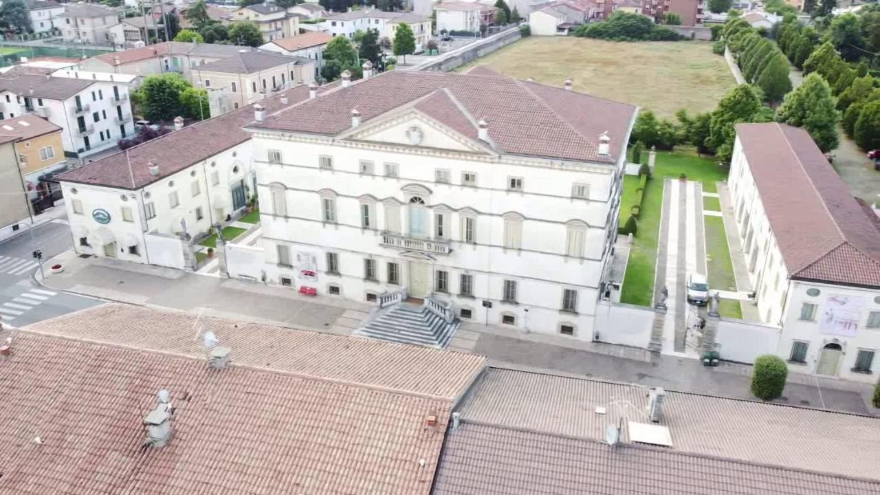 Residenza Vecelli Cavriani Gasthof *